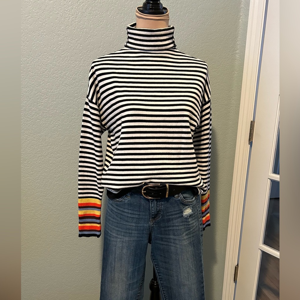 Boutique Black White multicolored mock neck turtle neck boxy Sweater